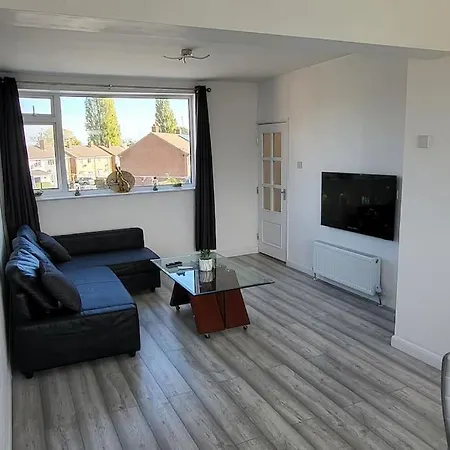 Newly Refurbished 3 Bedroom Flat Bedworth Exterior photo
