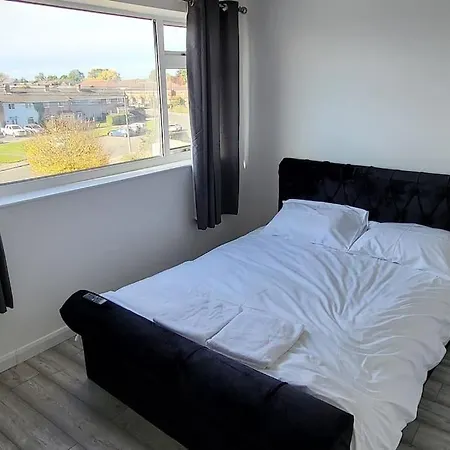 Newly Refurbished 3 Bedroom Flat Bedworth Exterior photo