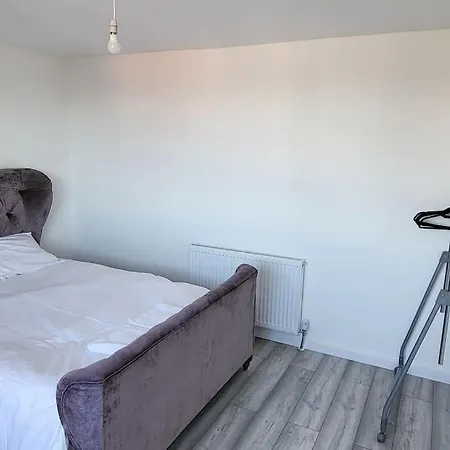 Newly Refurbished 3 Bedroom Flat Bedworth Exterior photo